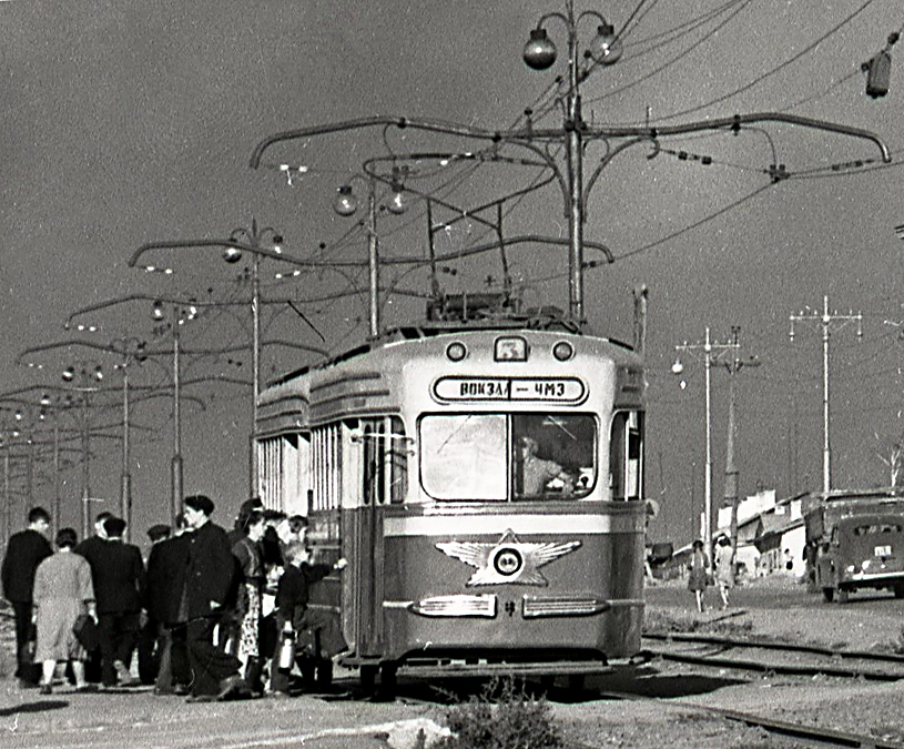 Т - Трамвай - Ш. Металлургов июль 1957 г. Фото Владимира Георгиева_трамвай